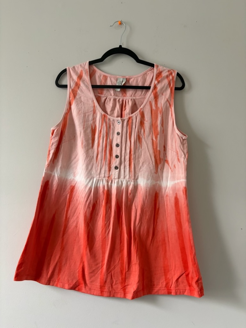 sahalie Coral and Pink Ombre Button-Front Tank